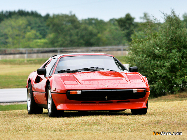 Photos of Ferrari 308 GTS Quattrovalvole 1982–85 (640 x 480)