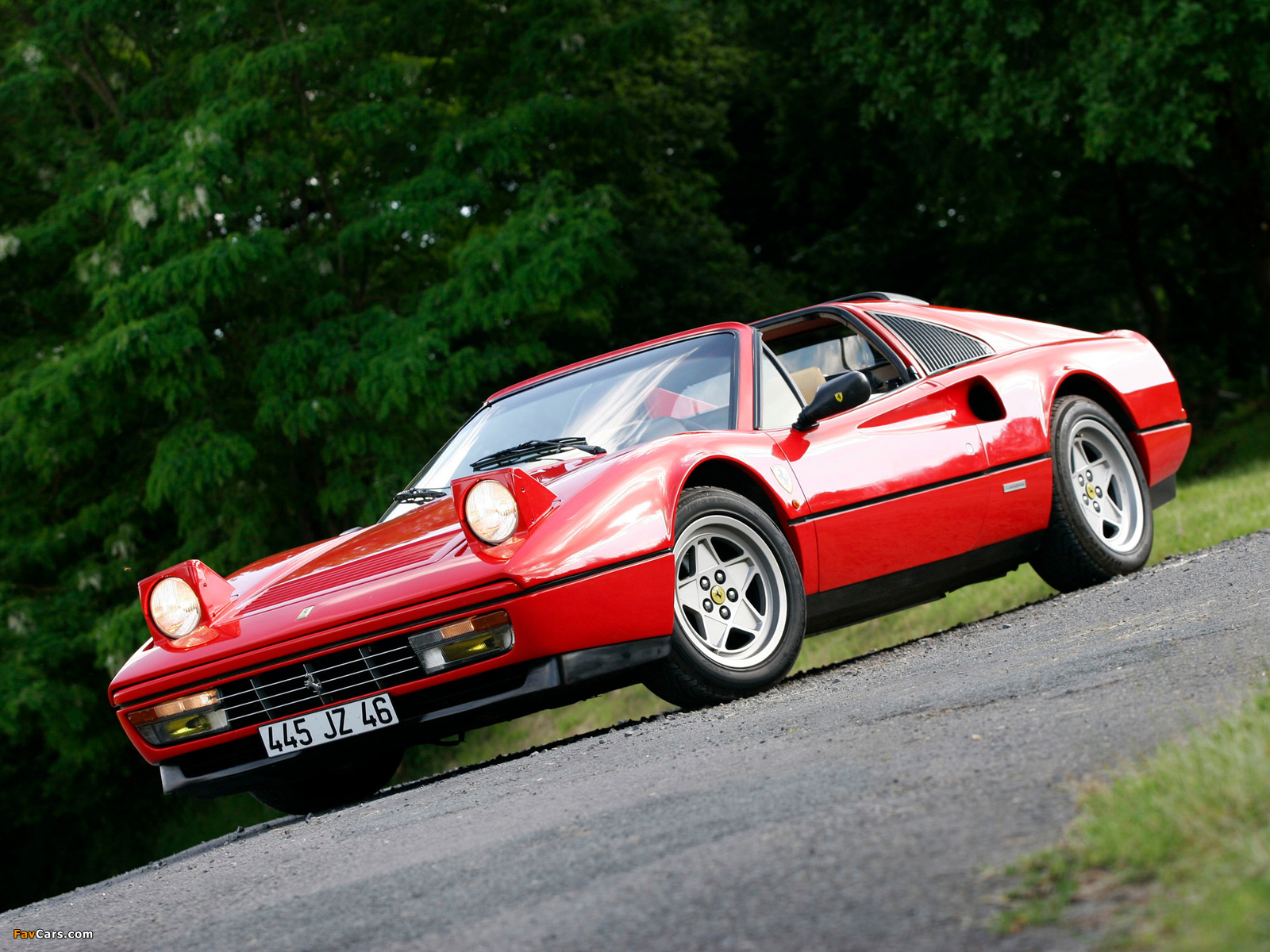 Ferrari 328 GTS 1985–89 wallpapers (1600 x 1200)