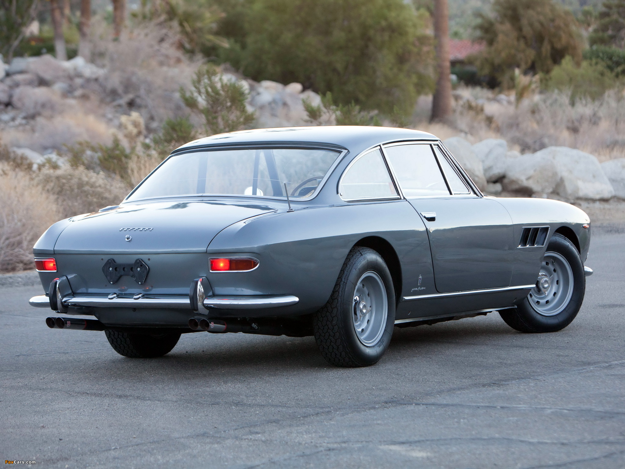 Ferrari 330 GT 2+2 (Series II) 1965–67 images (2048 x 1536)