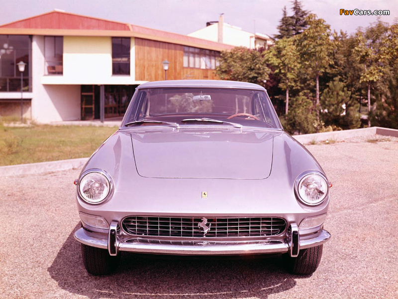 Ferrari 330 GT 2+2 (Series II) 1965–67 photos (800 x 600)
