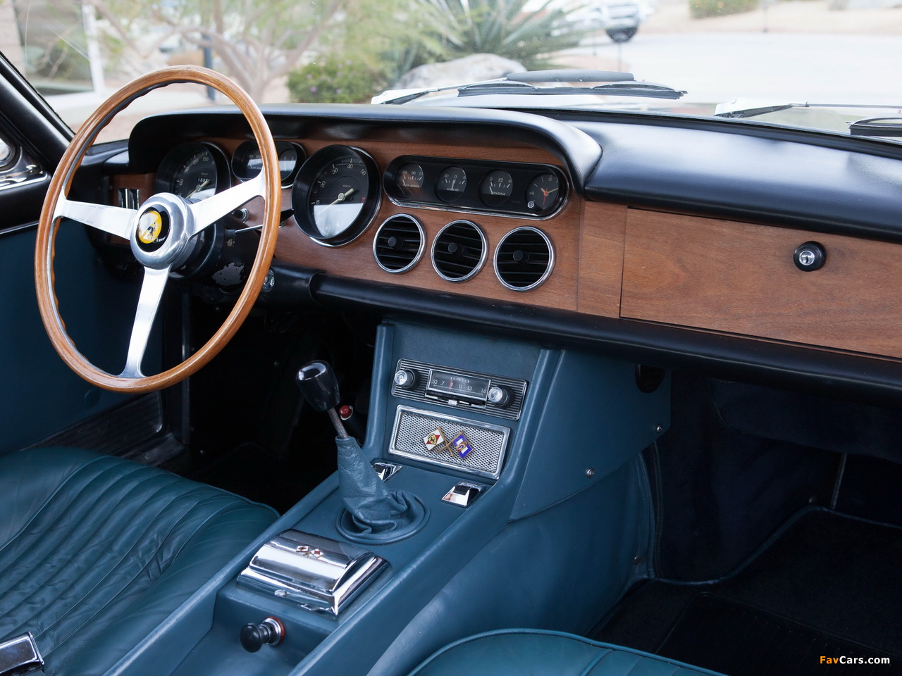 Ferrari 330 GT 2+2 (Series II) 1965–67 pictures (1280 x 960)