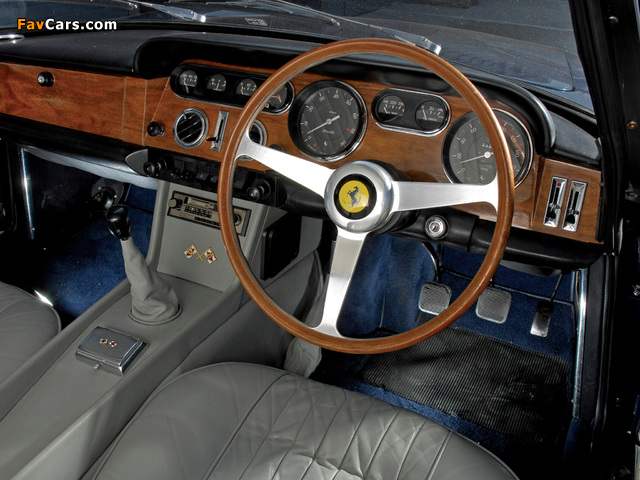 Ferrari 330 GT 2+2 UK-spec (Series II) 1965–67 wallpapers (640 x 480)
