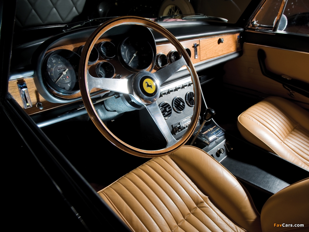 Ferrari 330 GTS 1967–68 photos (1024 x 768)