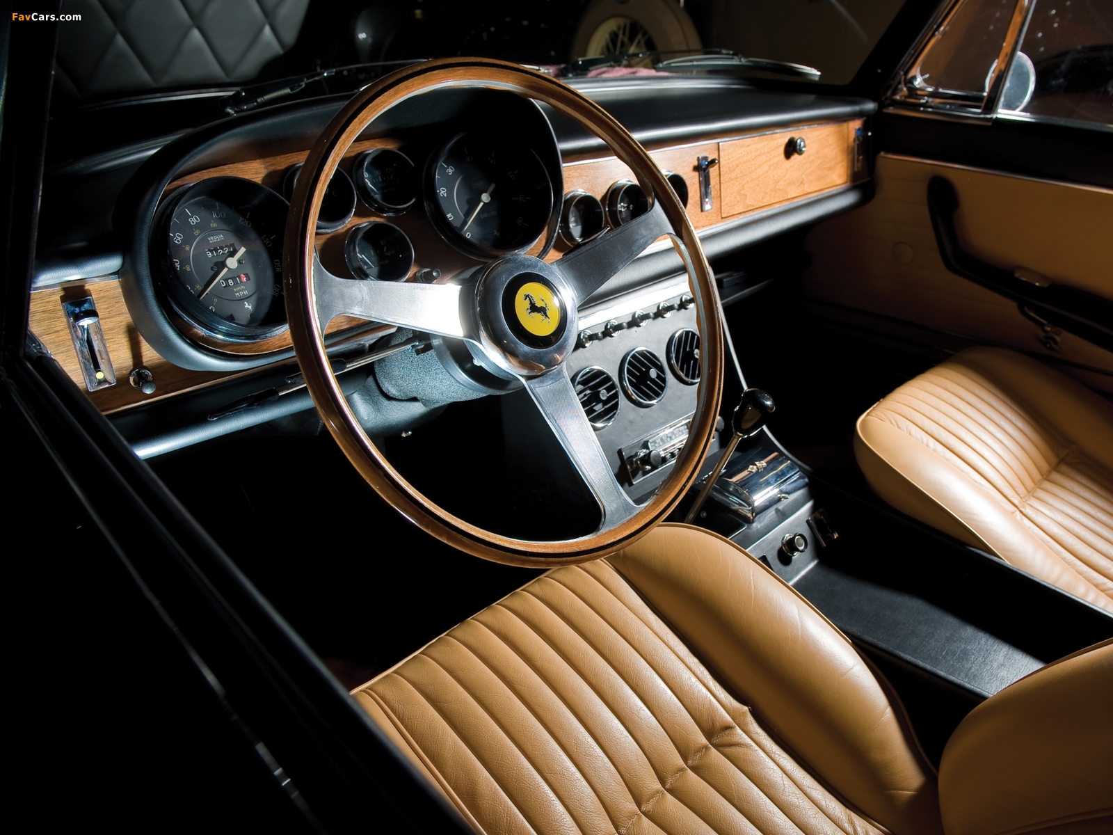 Ferrari 330 GTS 1967–68 photos (1600 x 1200)