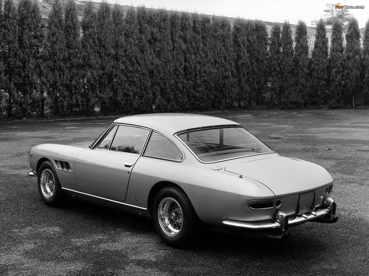 Images of Ferrari 330 GT 2+2 (Series II) 1965–67 (1280 x 960)