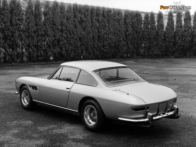 Images of Ferrari 330 GT 2+2 (Series II) 1965–67 (640 x 480)