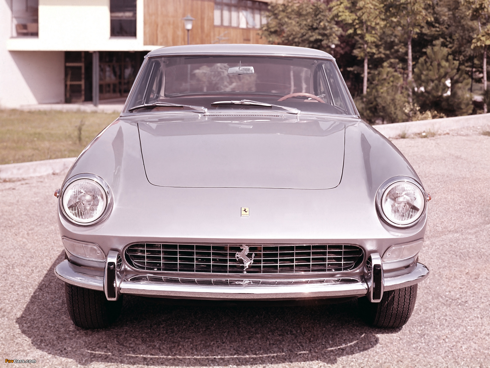 Photos of Ferrari 330 GT 2+2 (Series II) 1965–67 (1600 x 1200)