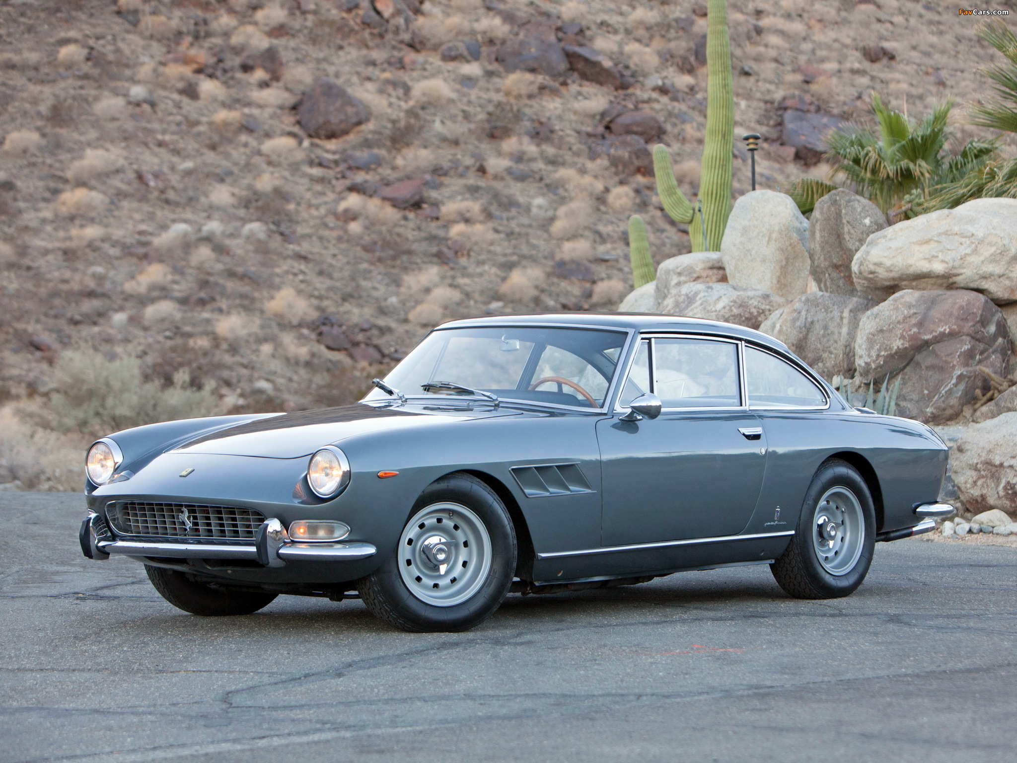 Pictures of Ferrari 330 GT 2+2 (Series II) 1965–67 (2048 x 1536)