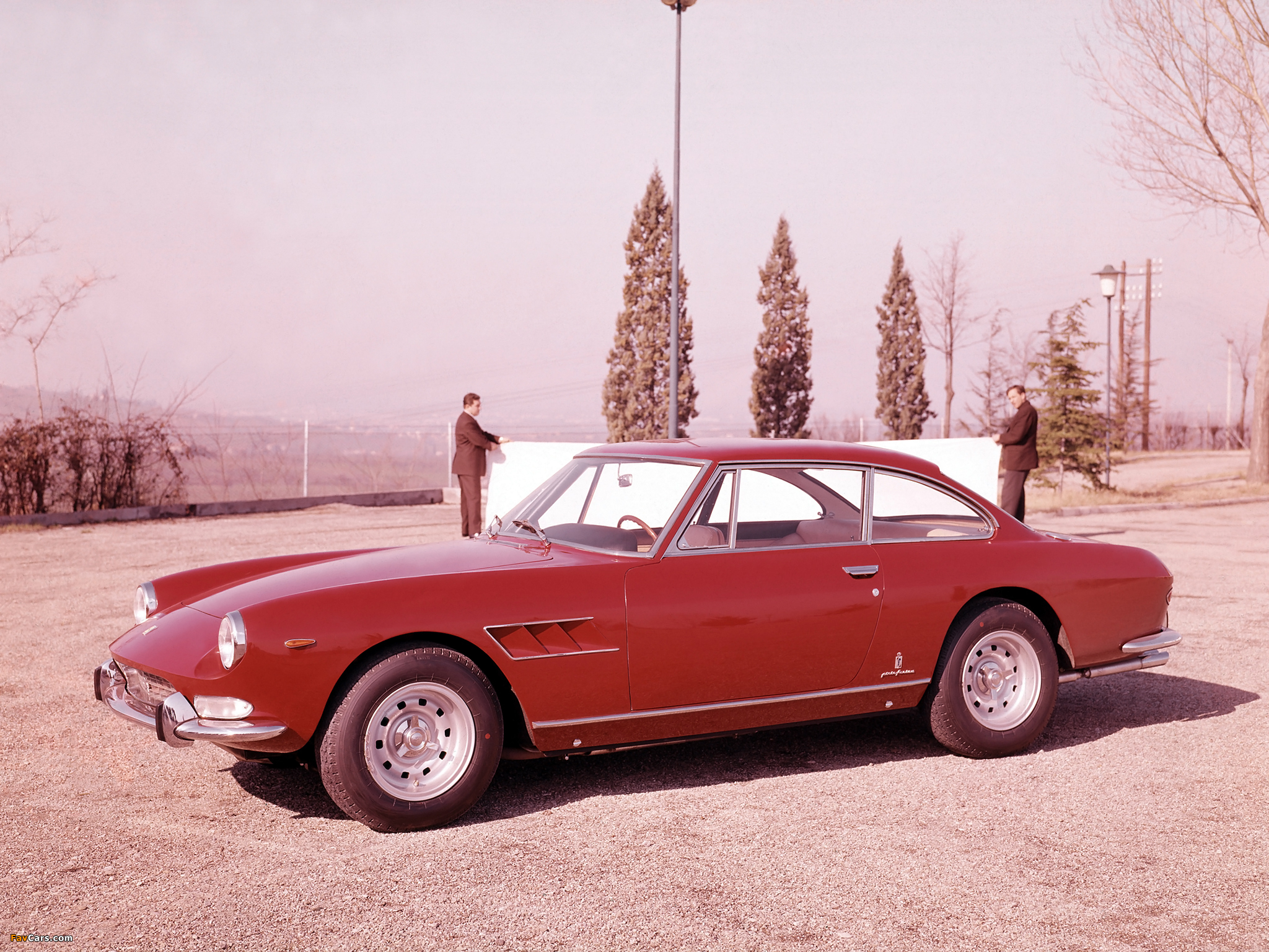 Pictures of Ferrari 330 GT 2+2 (Series II) 1965–67 (2048 x 1536)