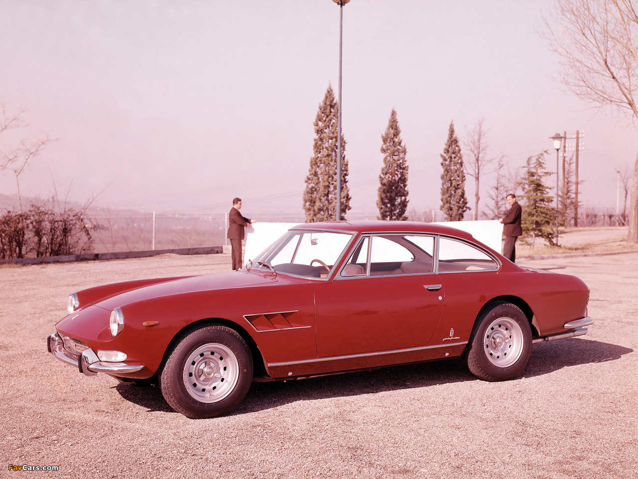 Pictures of Ferrari 330 GT 2+2 (Series II) 1965–67 (1280 x 960)