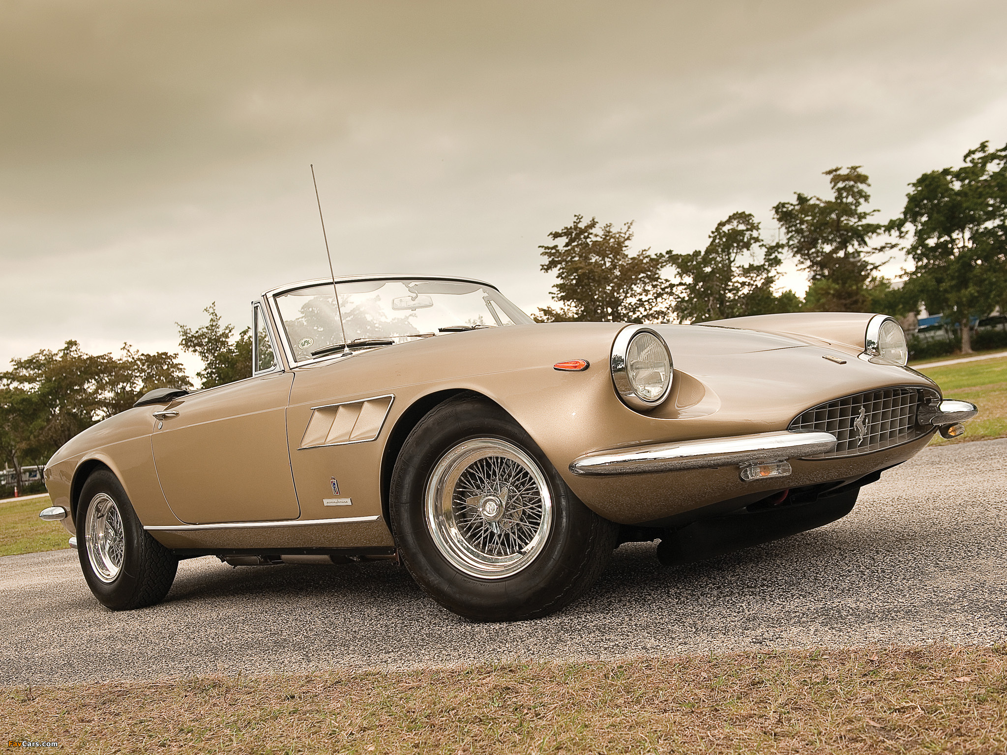 Pictures of Ferrari 330 GTS 1967–68 (2048 x 1536)