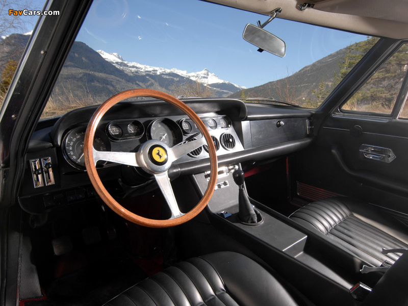 Ferrari 330 GT 2+2 (Series II) 1965–67 wallpapers (800 x 600)
