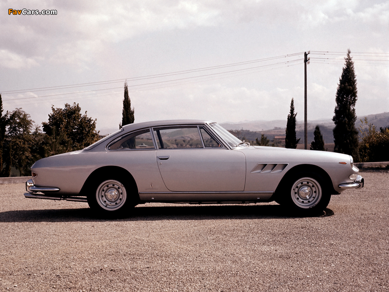 Ferrari 330 GT 2+2 (Series II) 1965–67 wallpapers (800 x 600)