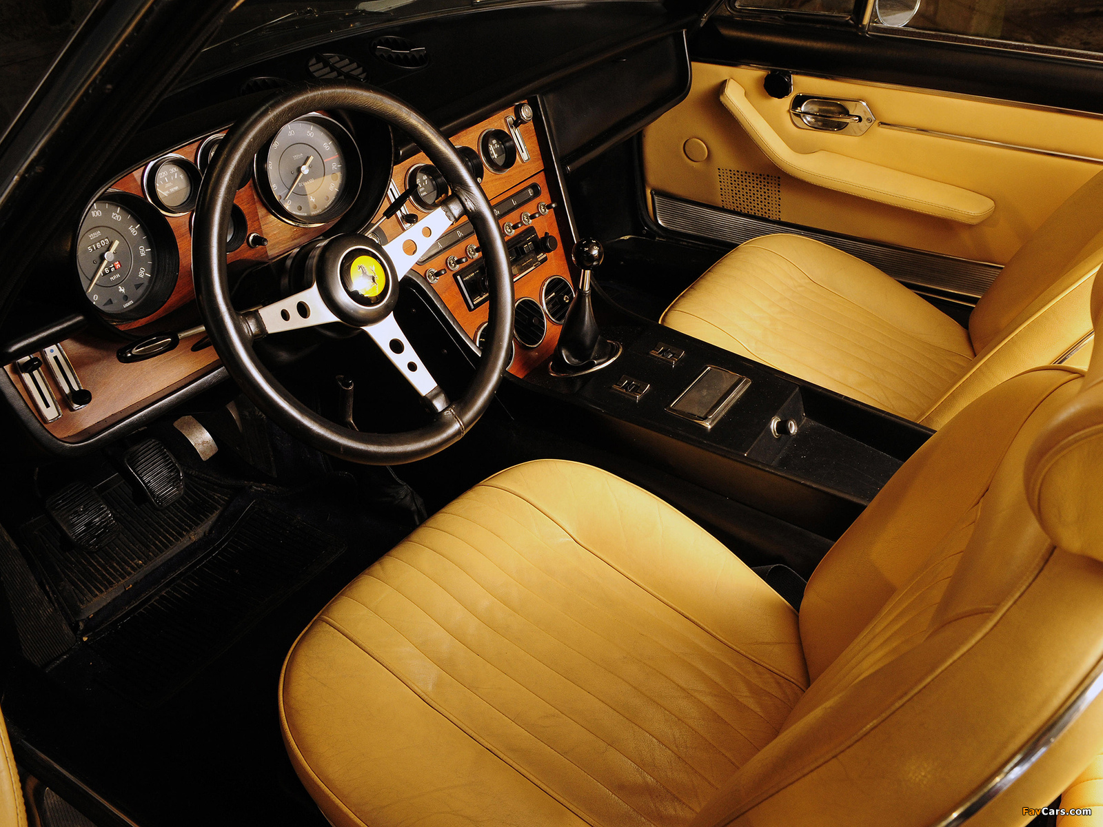 Ferrari 365 GT 2+2 US-spec 1968–70 images (1600 x 1200)