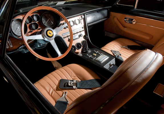 Ferrari 365 GT 2+2 1968–70 images