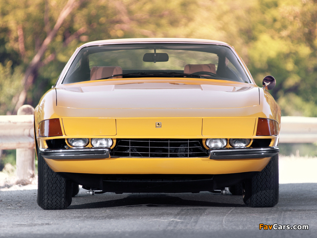 Ferrari 365 GTB/4 Daytona 1968–74 pictures (640 x 480)