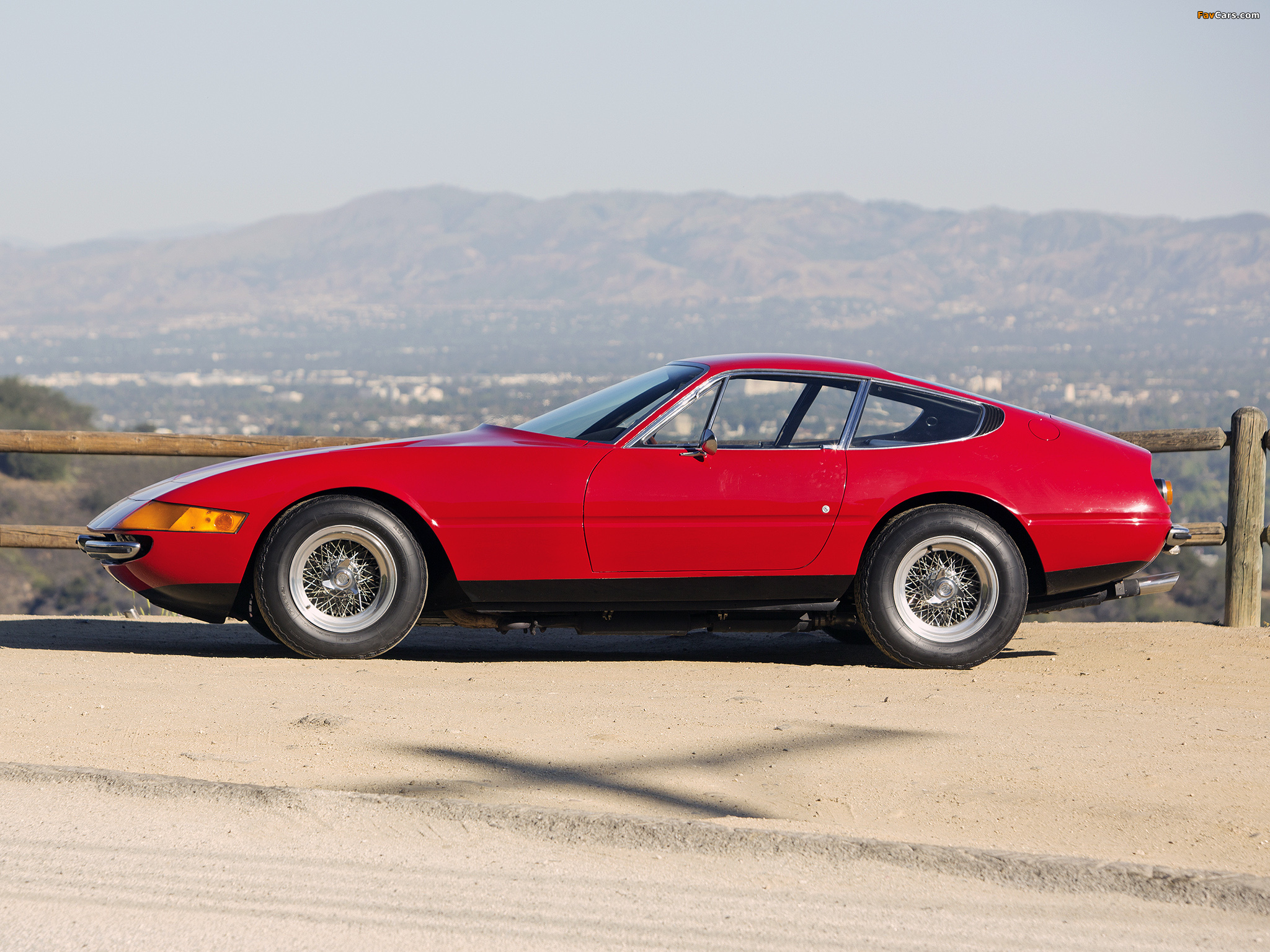 Ferrari 365 GTB/4 Daytona 1968–74 pictures (2048 x 1536)