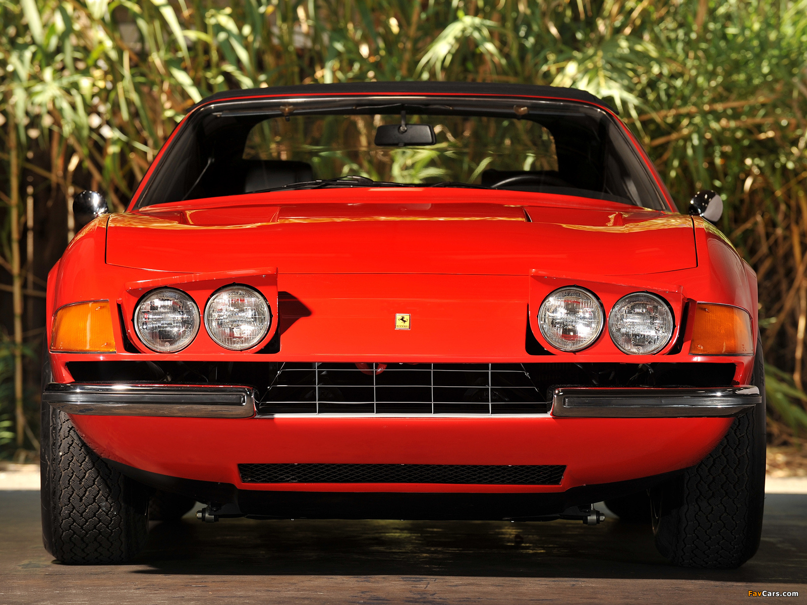 Ferrari 365 GTS/4 Daytona Spider 1970–74 images (1600 x 1200)
