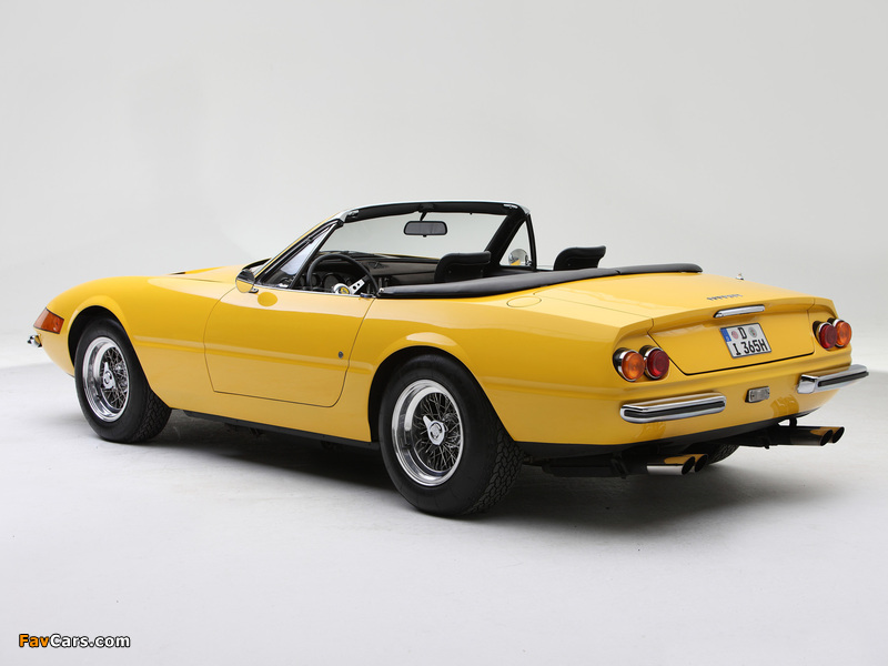 Ferrari 365 GTS/4 Daytona Spider 1970–74 pictures (800 x 600)