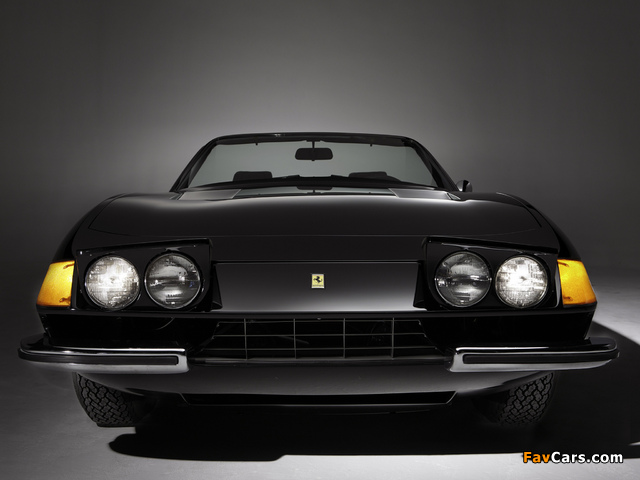 Ferrari 365 GTS/4 Daytona Spider 1970–74 wallpapers (640 x 480)