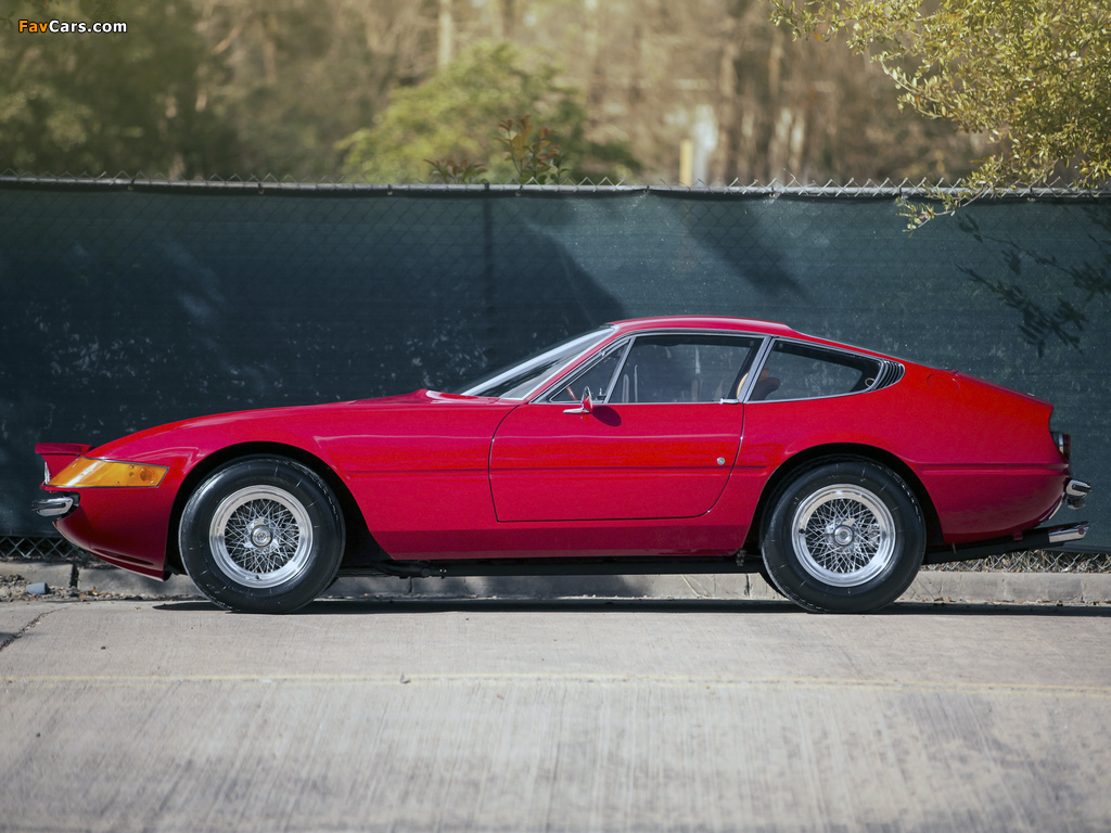 Ferrari 365 GTB/4 Daytona 1971–73 images (1024 x 768)