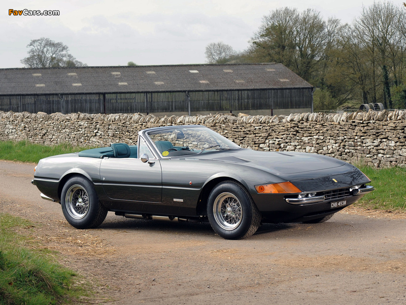 Ferrari 365 GTS/4 Daytona UK-spec 1971–74 images (800 x 600)