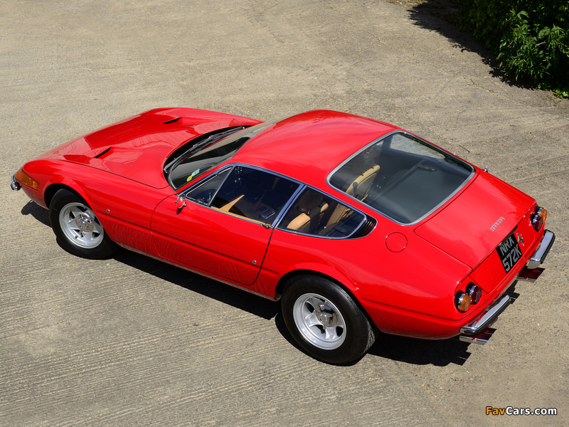 Ferrari 365 GTB/4 Daytona UK-spec 1971–73 images (800 x 600)