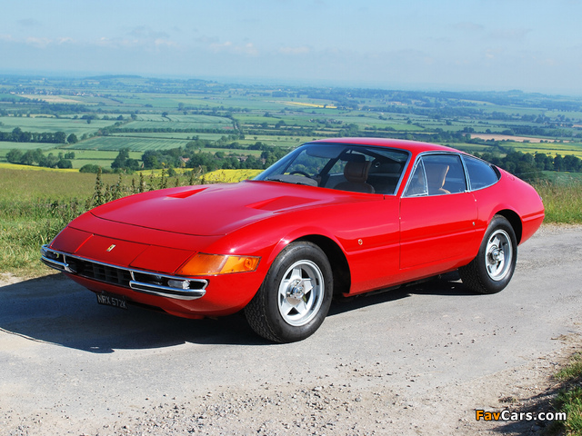 Ferrari 365 GTB/4 Daytona UK-spec 1971–73 photos (640 x 480)