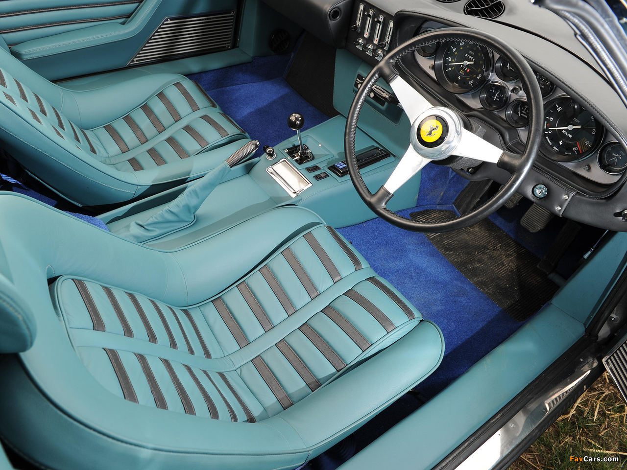 Ferrari 365 GTS/4 Daytona UK-spec 1971–74 wallpapers (1280 x 960)