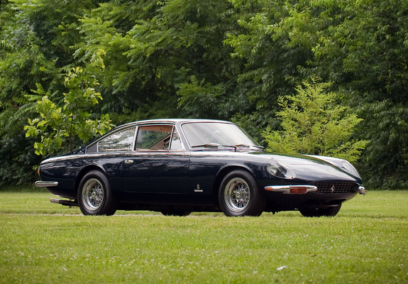 Images of Ferrari 365 GT 2+2 1968–70