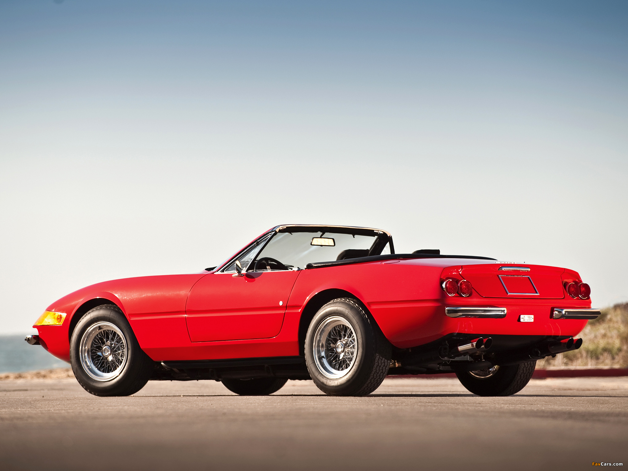 Images of Ferrari 365 GTS/4 Daytona Spider 1970–74 (2048 x 1536)