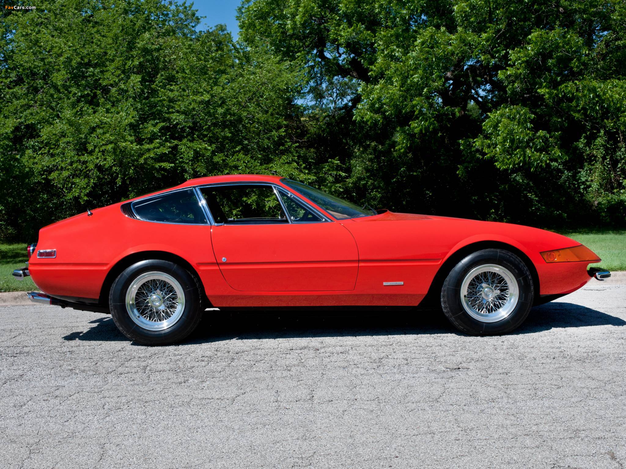 Photos of Ferrari 365 GTB/4 Daytona 1968–74 (2048 x 1536)