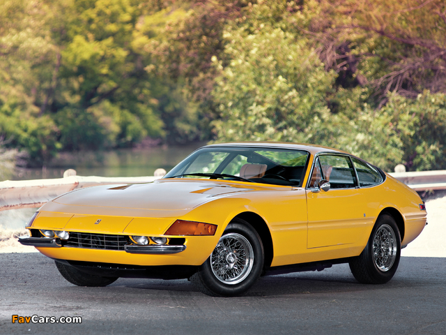 Photos of Ferrari 365 GTB/4 Daytona 1968–74 (640 x 480)