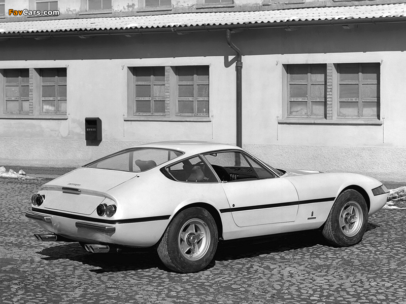 Photos of Ferrari 365 GTB/4 Daytona 1968–74 (800 x 600)