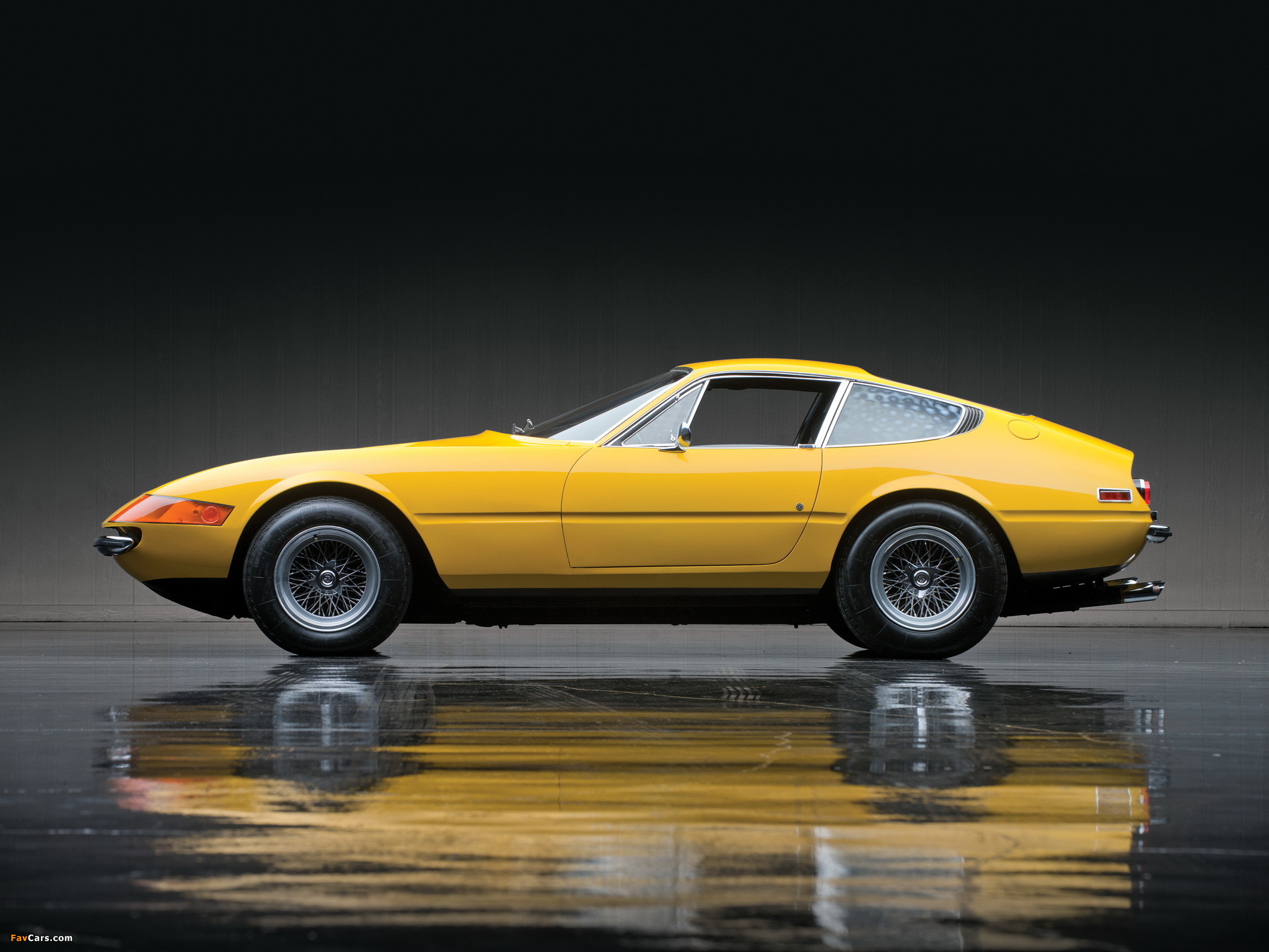 Photos of Ferrari 365 GTB/4 Daytona 1968–74 (2048 x 1536)
