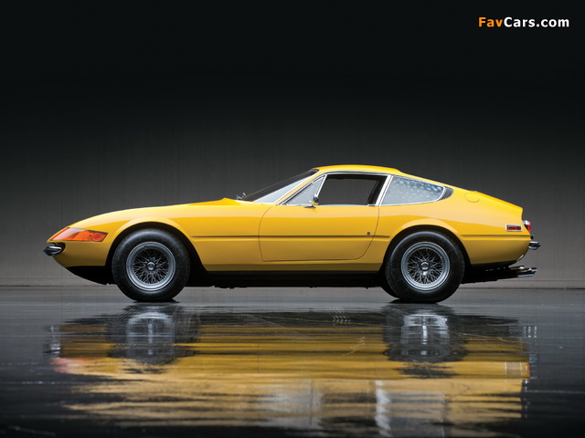 Photos of Ferrari 365 GTB/4 Daytona 1968–74 (640 x 480)