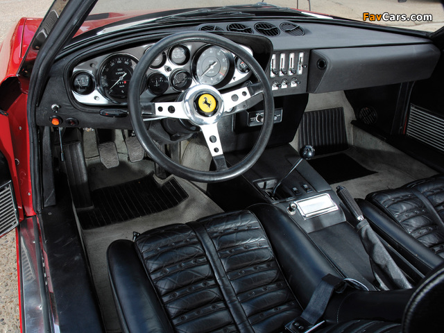 Photos of Ferrari 365 GTB/4 Daytona 1971–73 (640 x 480)