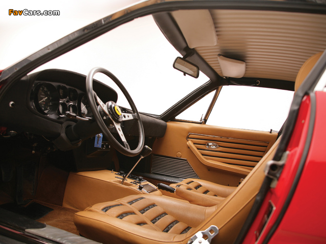 Pictures of Ferrari 365 GTB/4 Daytona 1968–74 (640 x 480)