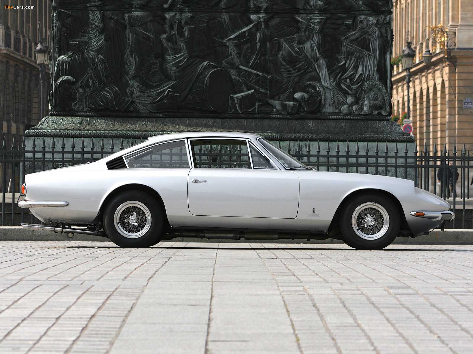 Pictures of Ferrari 365 GT 2+2 1968–70 (1600 x 1200)