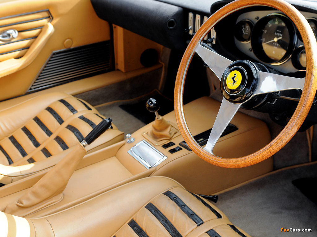 Pictures of Ferrari 365 GTB/4 Daytona UK-spec 1968–71 (1024 x 768)