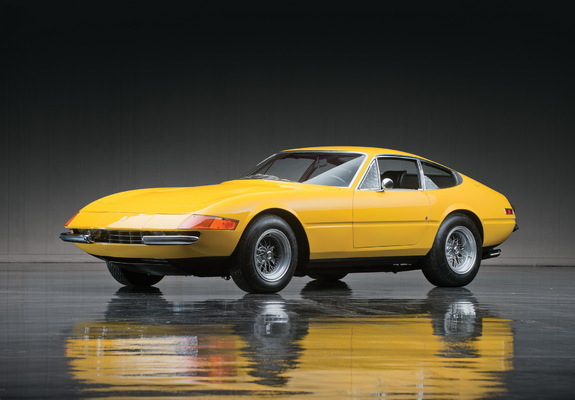 Pictures of Ferrari 365 GTB/4 Daytona 1968–74