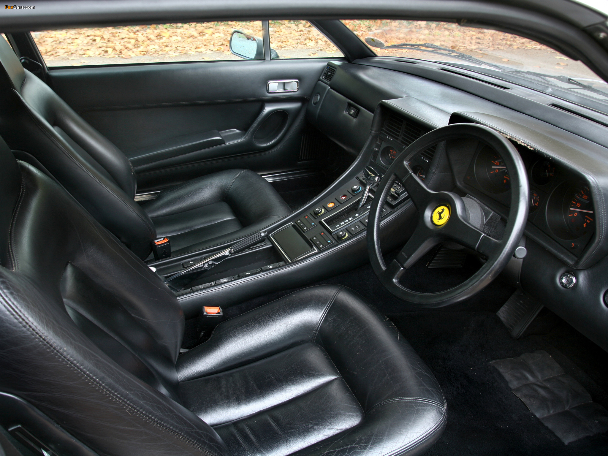 Photos of Ferrari 412i 2+2 1985–89 (2048 x 1536)