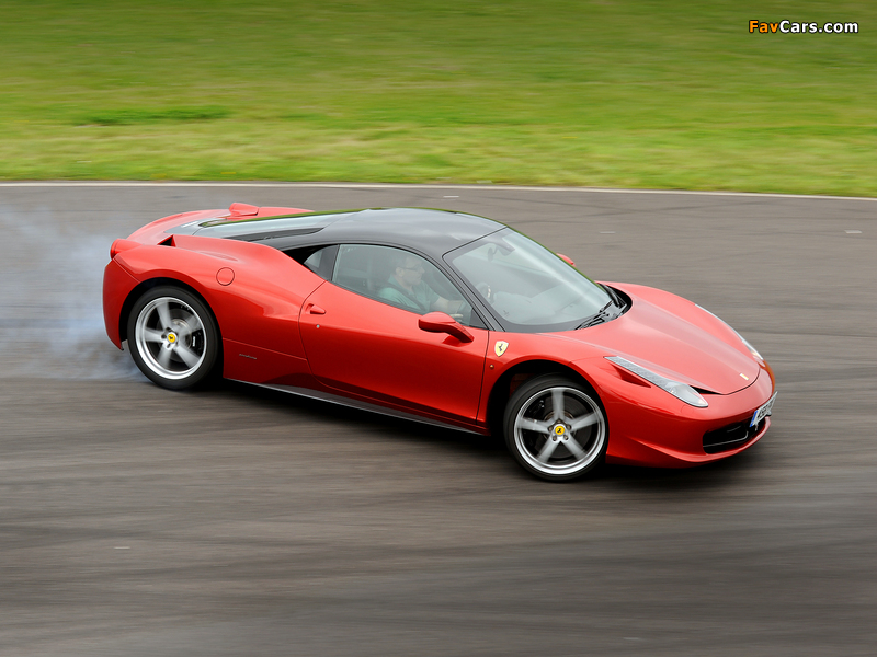 Ferrari 458 Italia UK-spec 2009 images (800 x 600)