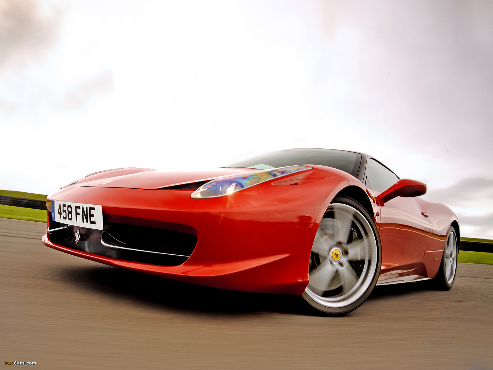 Ferrari 458 Italia UK-spec 2009 images (1600 x 1200)