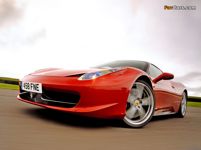 Ferrari 458 Italia UK-spec 2009 images (640 x 480)