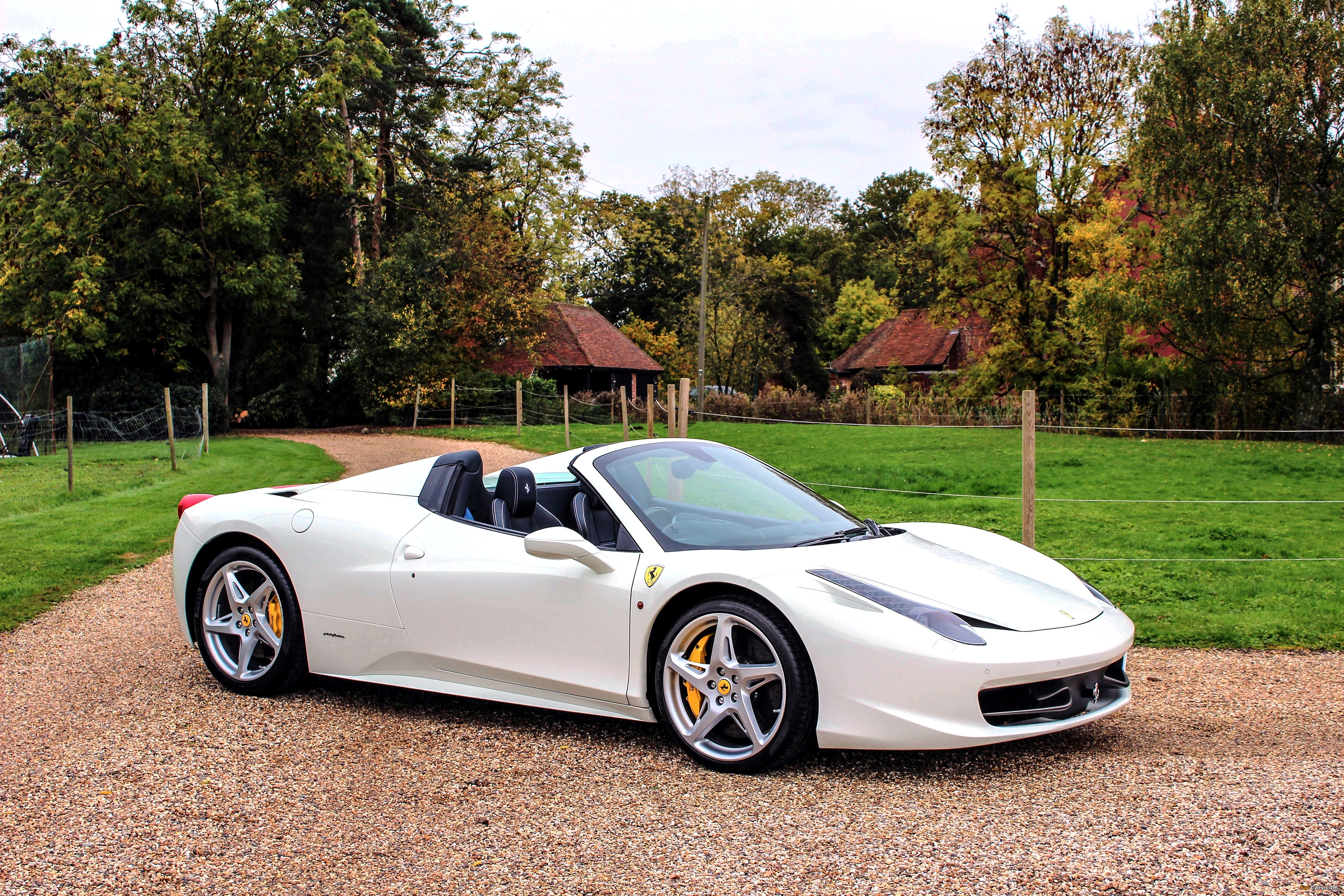 Ferrari 458 Spider UK-spec 2011–15 images (3600 x 2400)