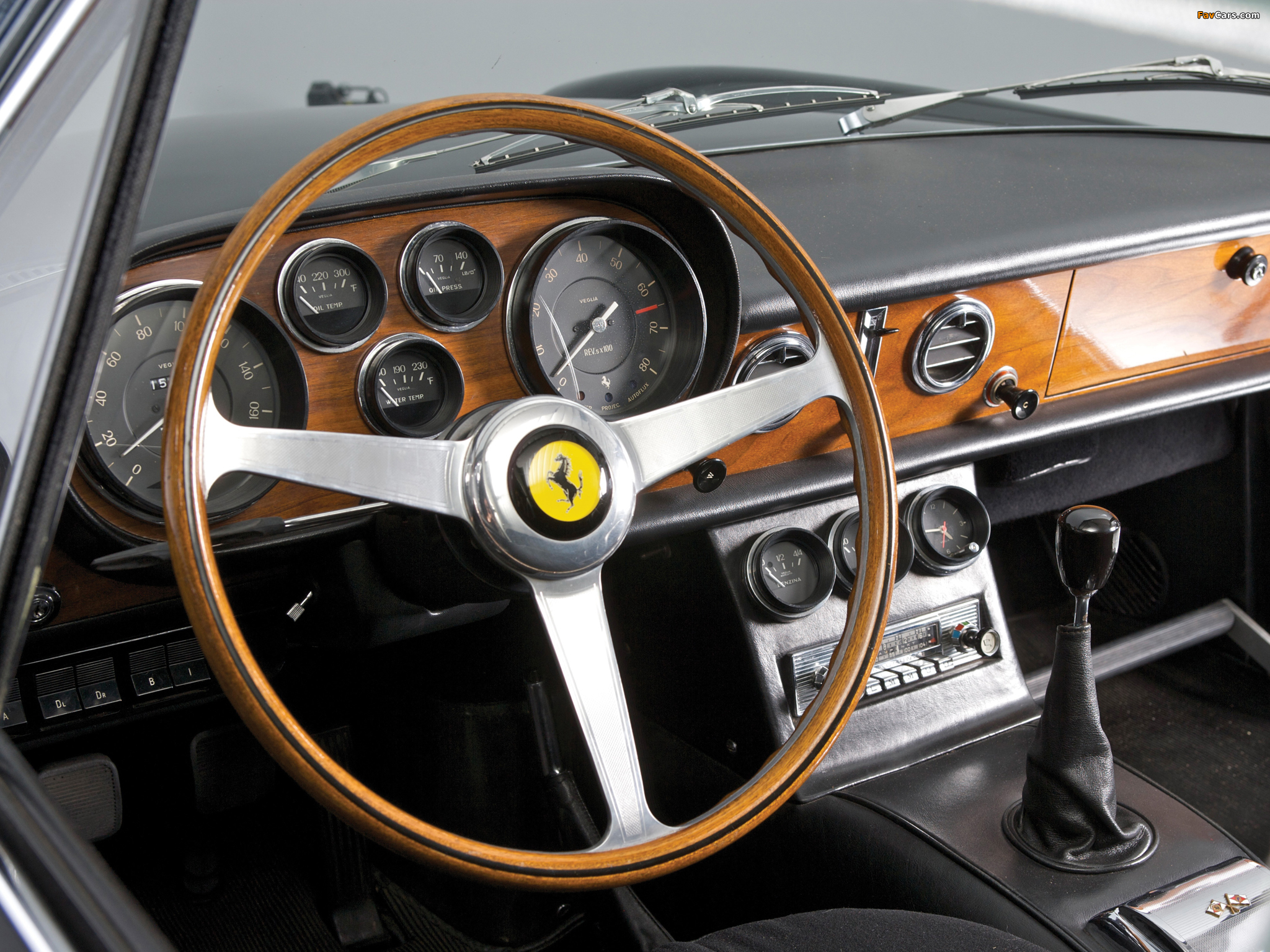 Photos of Ferrari 500 Superfast Series I (SF) 1964–65 (2048 x 1536)