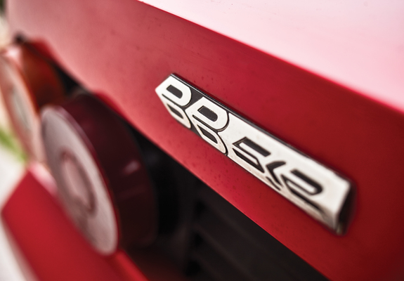 Ferrari 512 BB con lopzione 