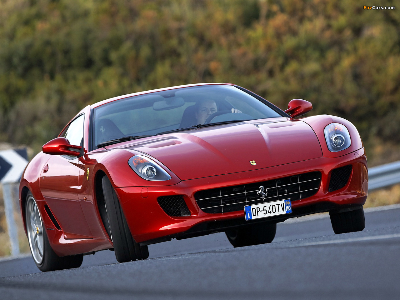 Ferrari 599 GTB Fiorano HGTE 2009–12 wallpapers (1280 x 960)