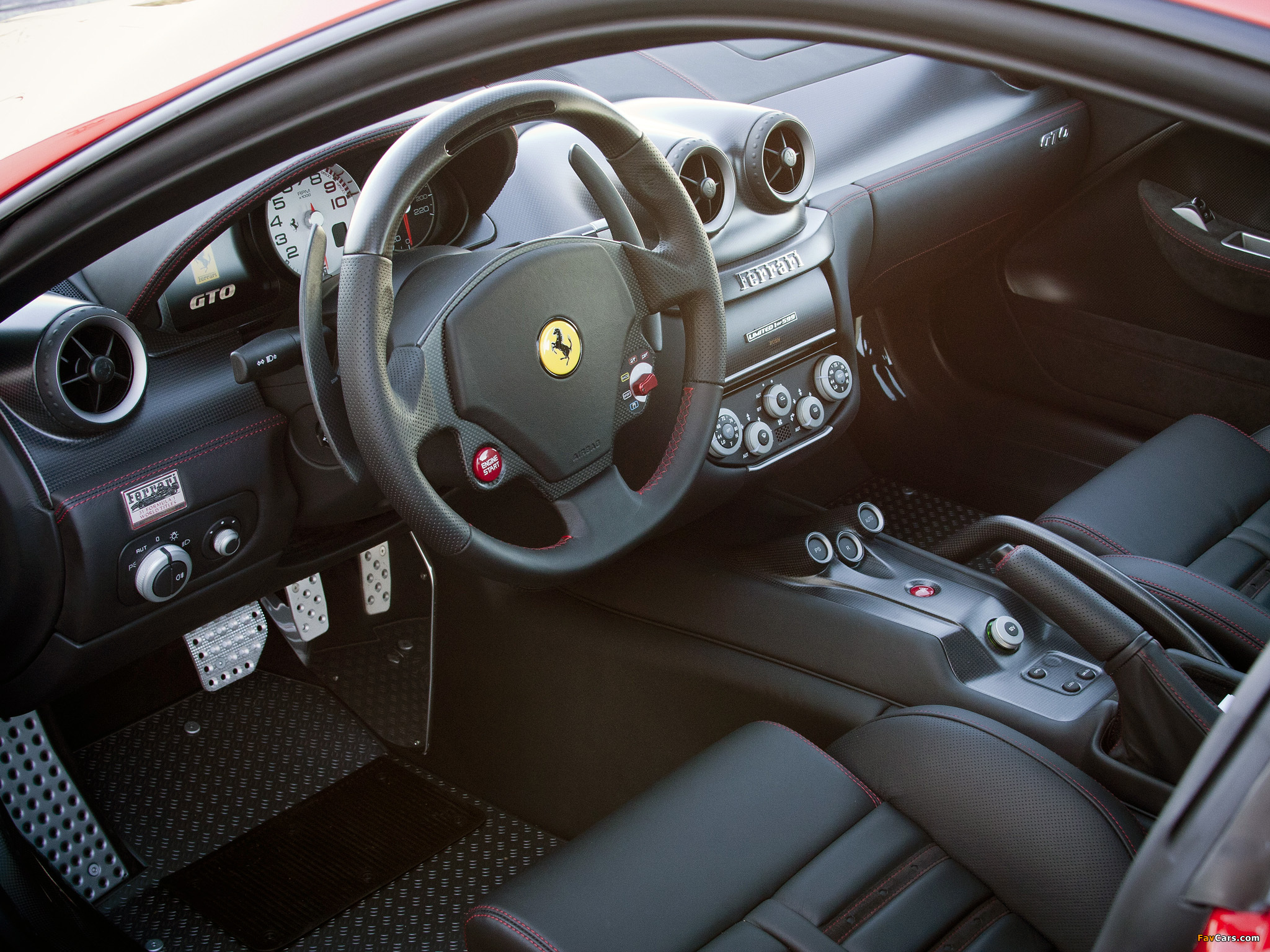Ferrari 599 GTO US-spec 2010 photos (2048 x 1536)